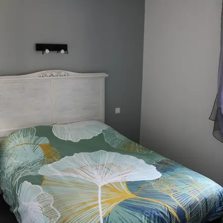 Charmante Maison De Plain-pied Avec Cour Privee, Proche De Verteuil-sur-charente, Wifi, Plancha, Parking - Fr-1-653-106 *